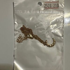 Elegant Gold Crescent Moon Necklace